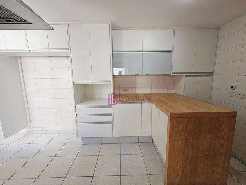 Apartamento para alugar com 3 quartos, 130m² - Foto 24