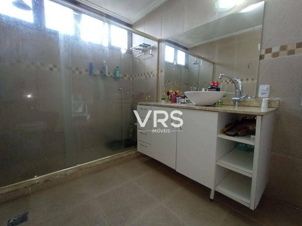 Casa à venda com 3 quartos, 224m² - Foto 16