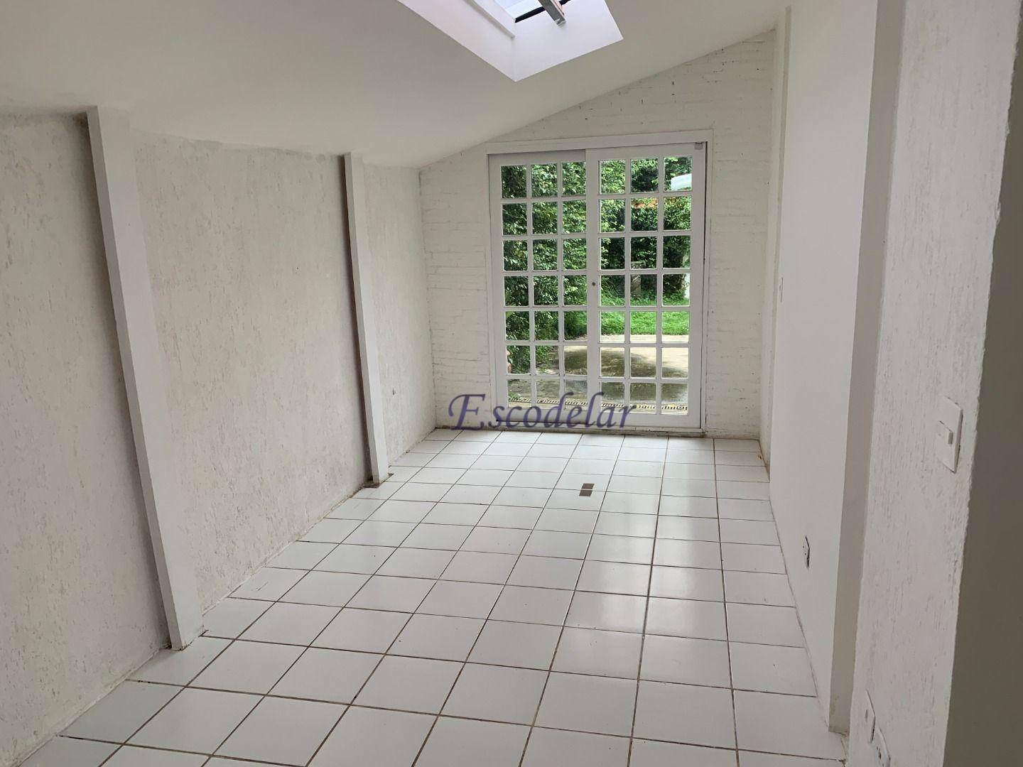 Casa à venda com 3 quartos, 220m² - Foto 7