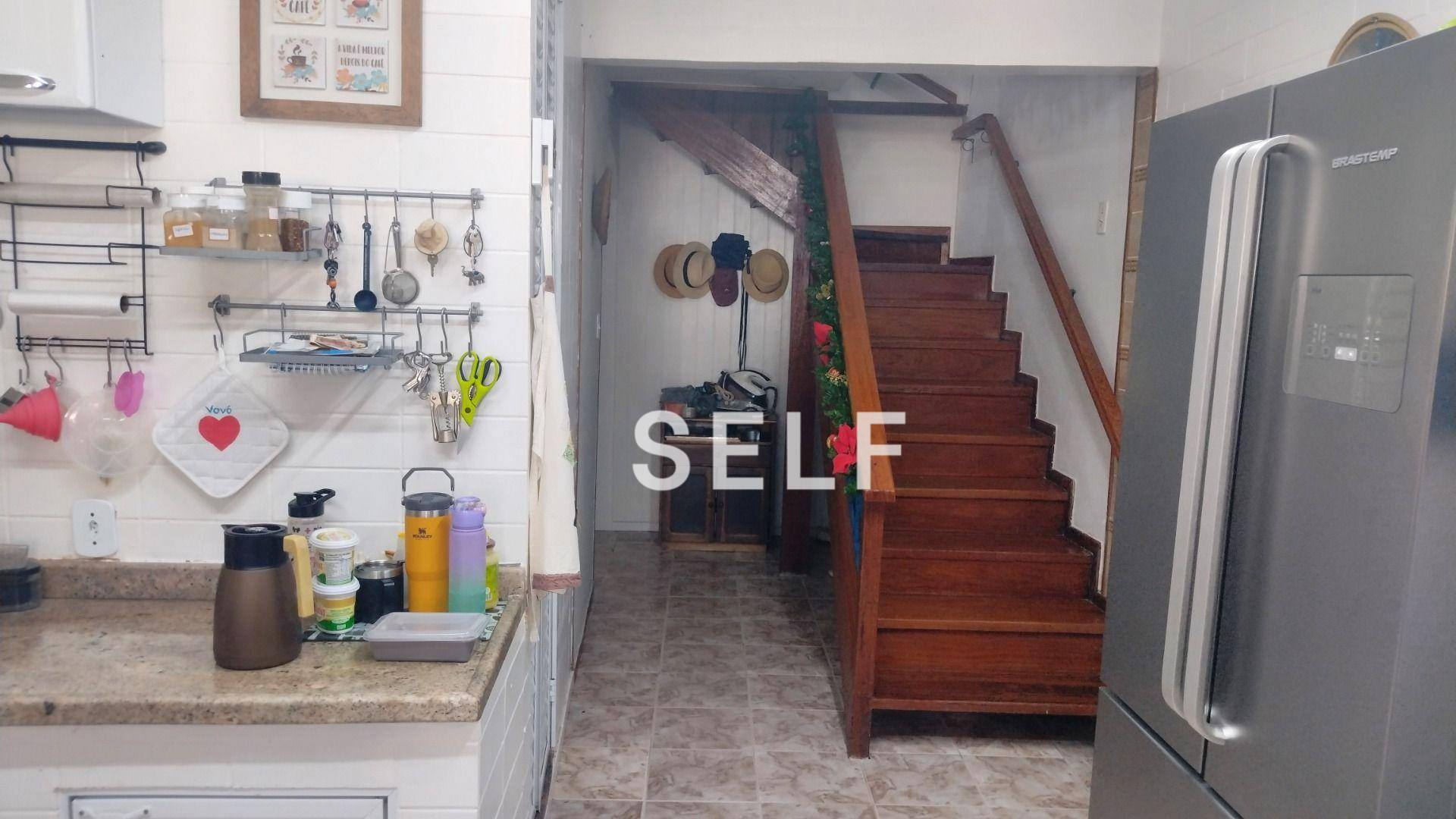 Casa à venda com 4 quartos, 225m² - Foto 11