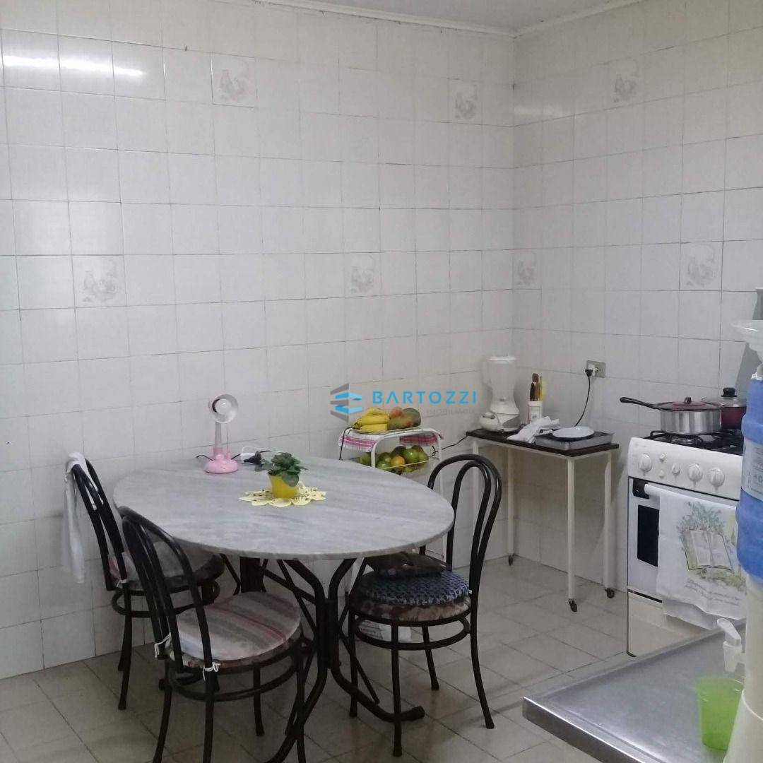 Casa à venda com 2 quartos, 180m² - Foto 15