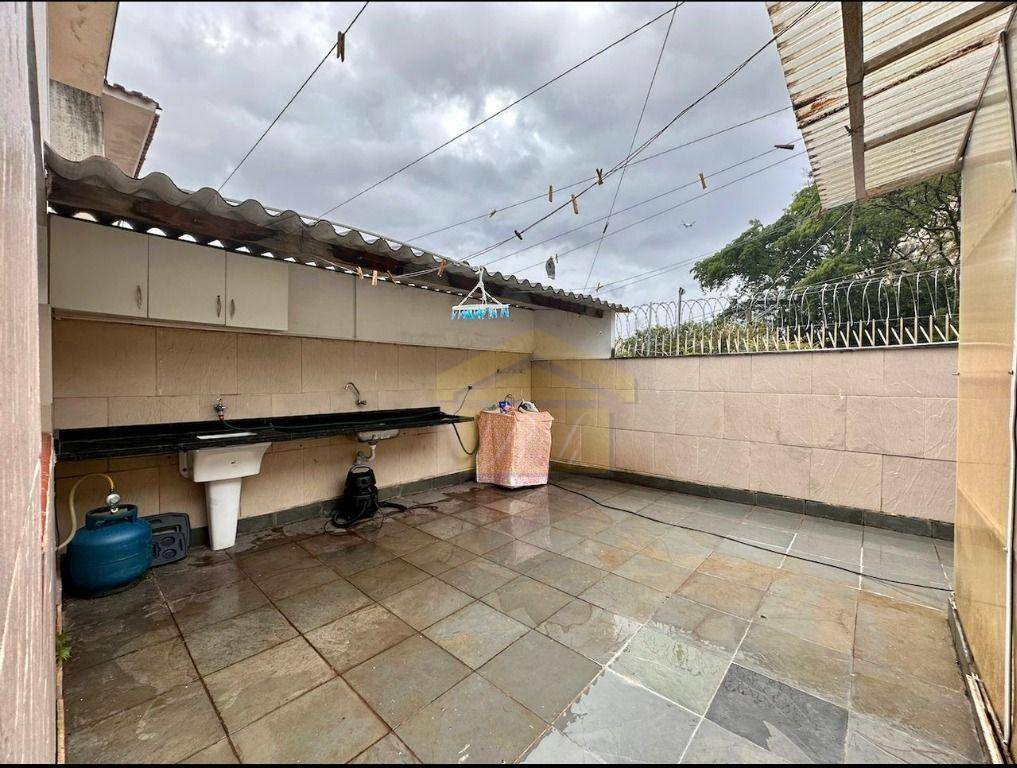 Sobrado à venda com 3 quartos, 150m² - Foto 17