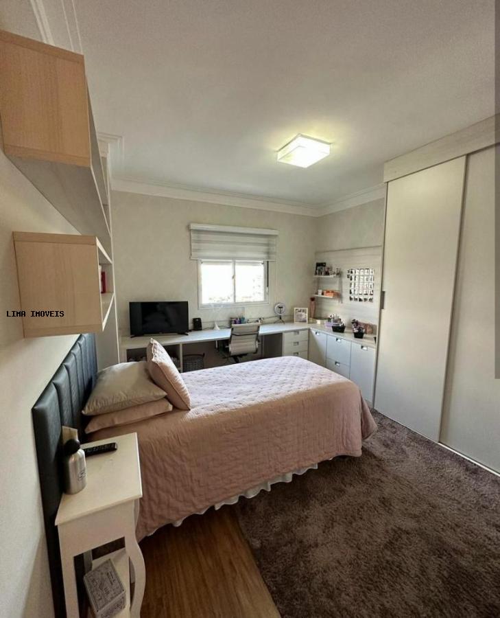 Apartamento para alugar com 3 quartos, 194m² - Foto 7