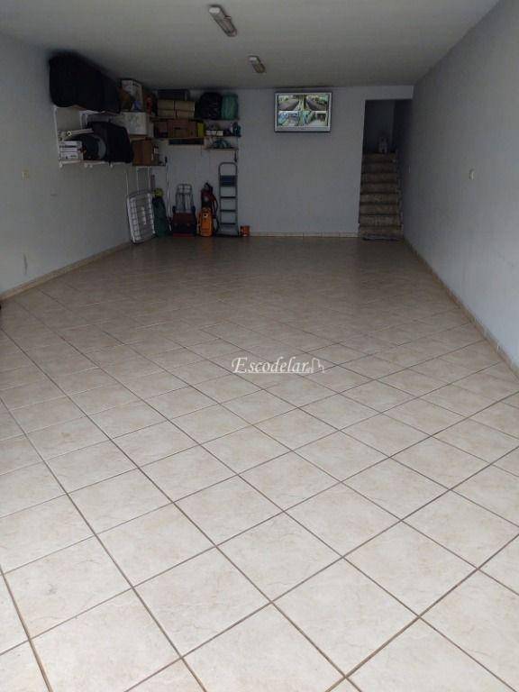 Sobrado à venda com 3 quartos, 200m² - Foto 2