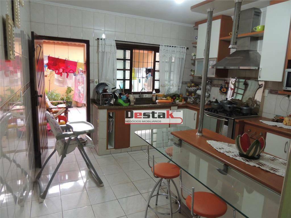 Sobrado à venda com 3 quartos, 300m² - Foto 35