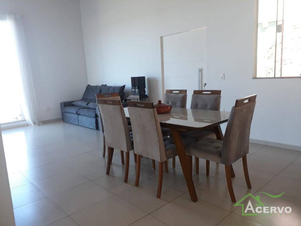 Casa à venda com 3 quartos, 180m² - Foto 2