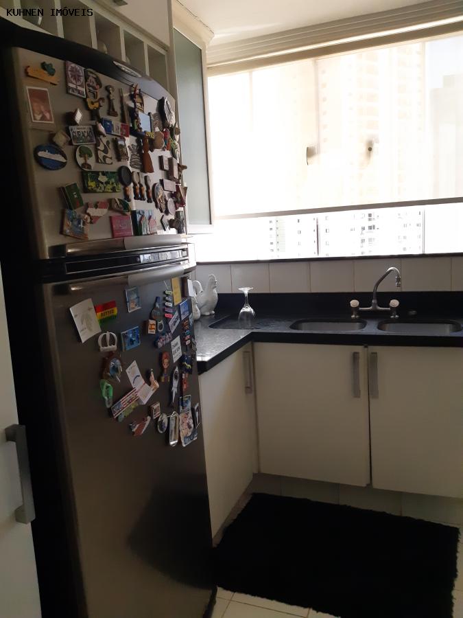 Apartamento à venda com 3 quartos, 260m² - Foto 23