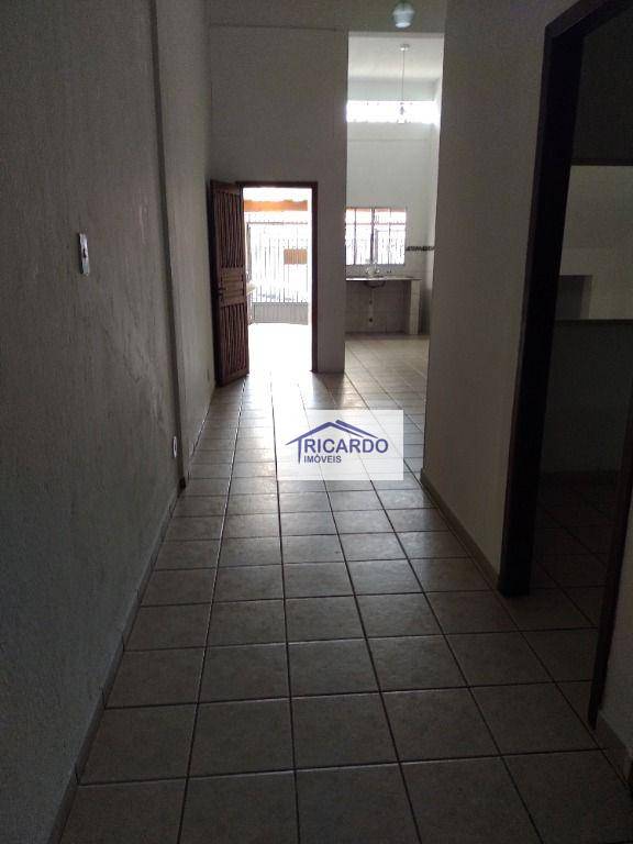 Sobrado à venda com 2 quartos, 170m² - Foto 11