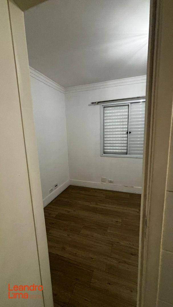 Apartamento para alugar com 3 quartos, 63m² - Foto 8