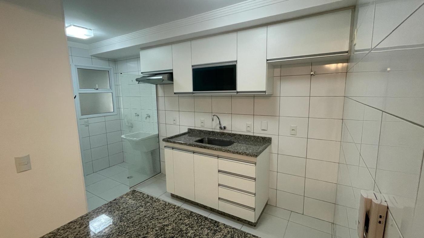 Apartamento à venda com 3 quartos, 77m² - Foto 4