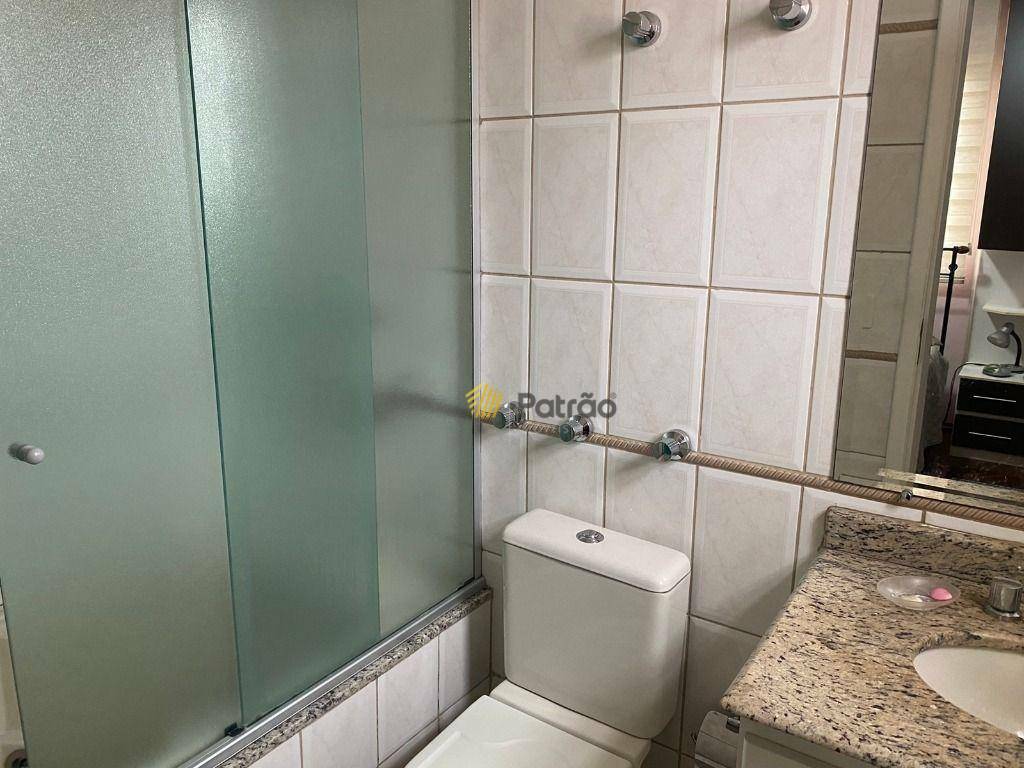 Apartamento à venda com 4 quartos, 135m² - Foto 24