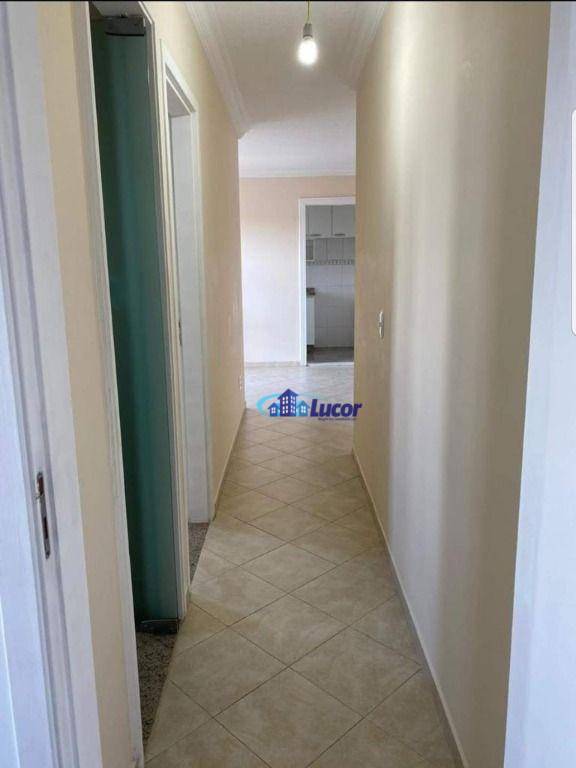 Apartamento para alugar com 2 quartos, 50m² - Foto 4