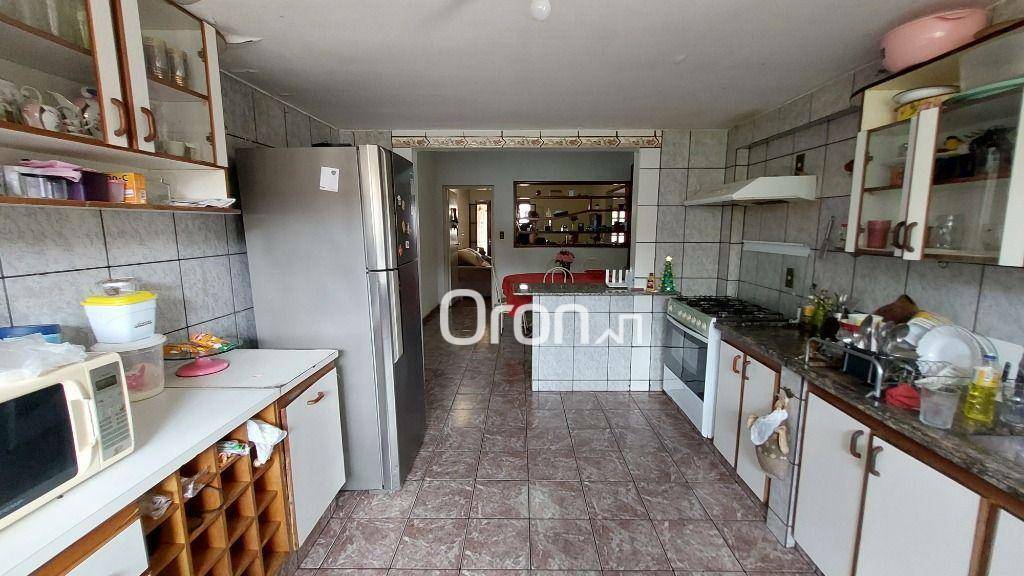 Casa à venda com 5 quartos, 333m² - Foto 5