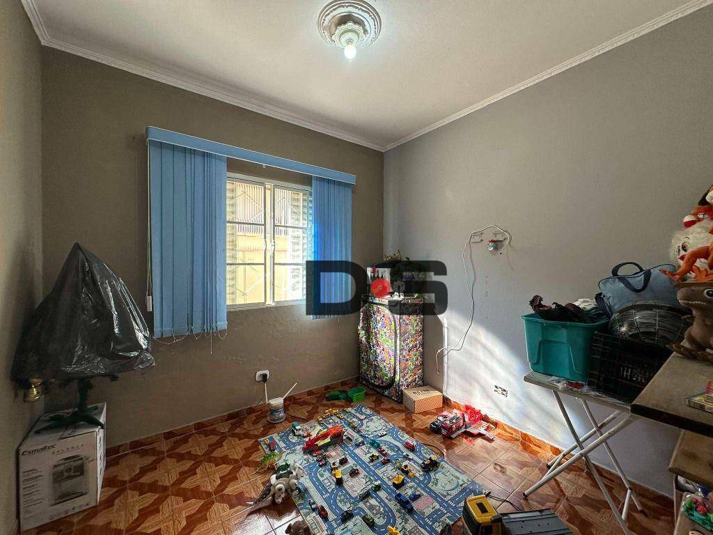Casa à venda com 3 quartos, 188m² - Foto 4