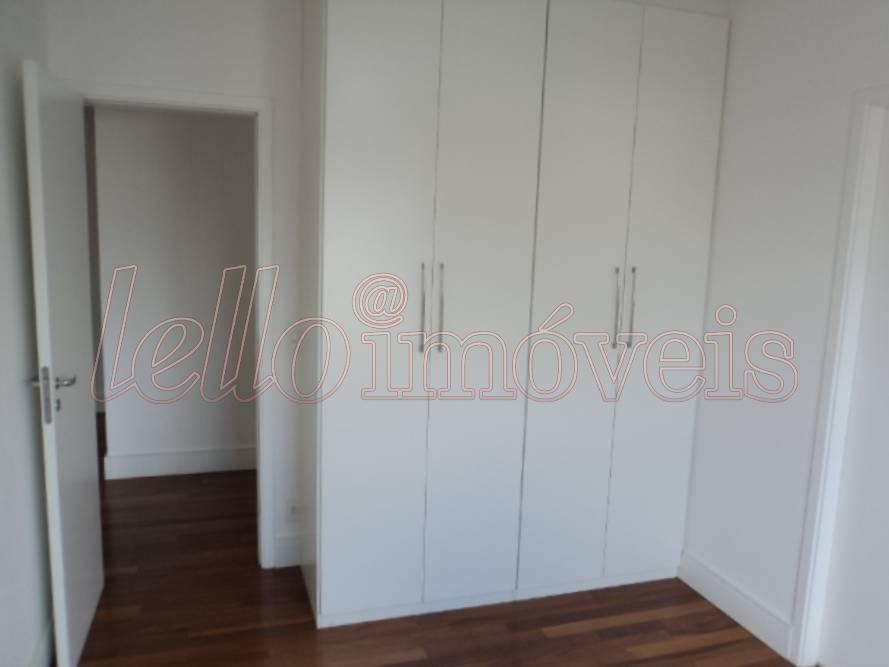 Apartamento para alugar com 3 quartos, 200m² - Foto 6