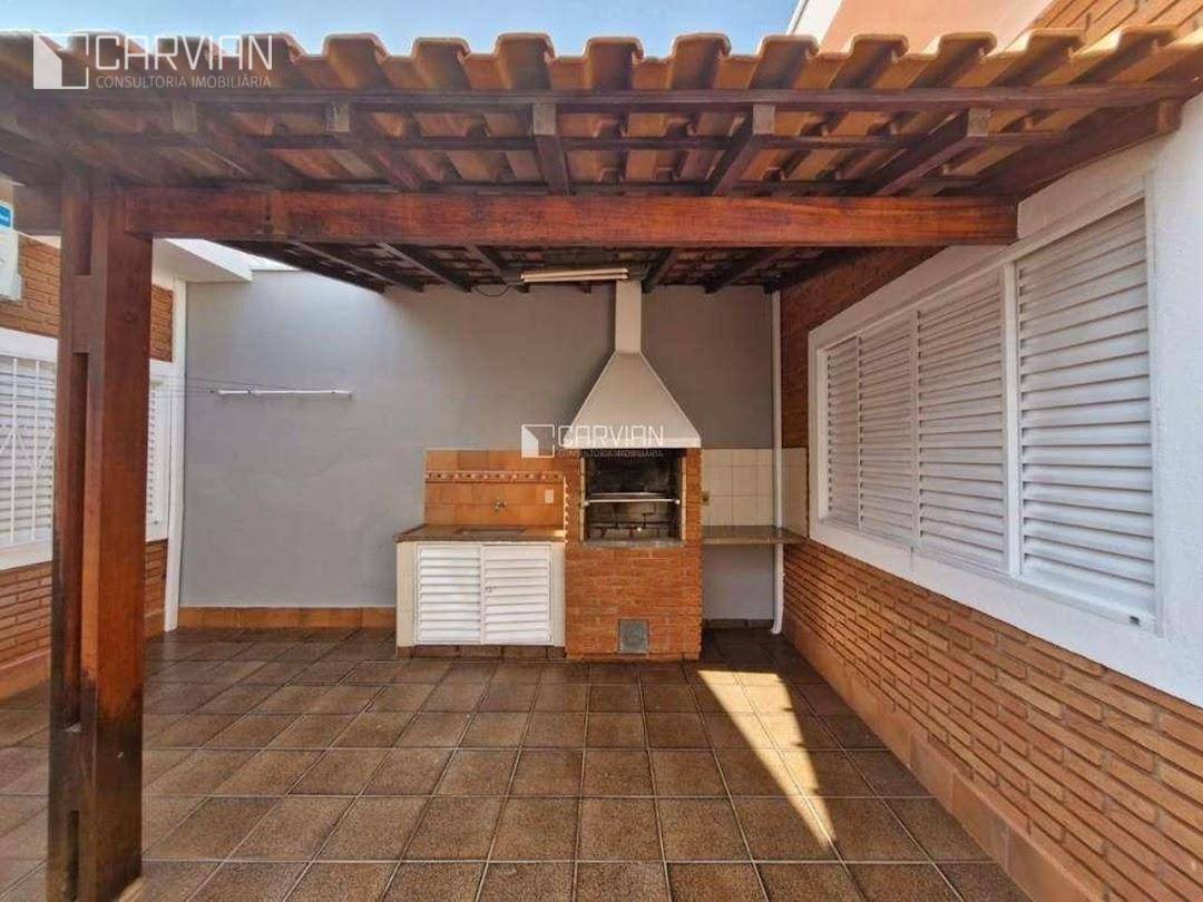 Casa à venda com 4 quartos, 185m² - Foto 2