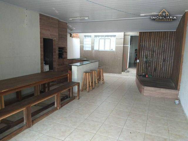 Sobrado à venda com 2 quartos, 200m² - Foto 2