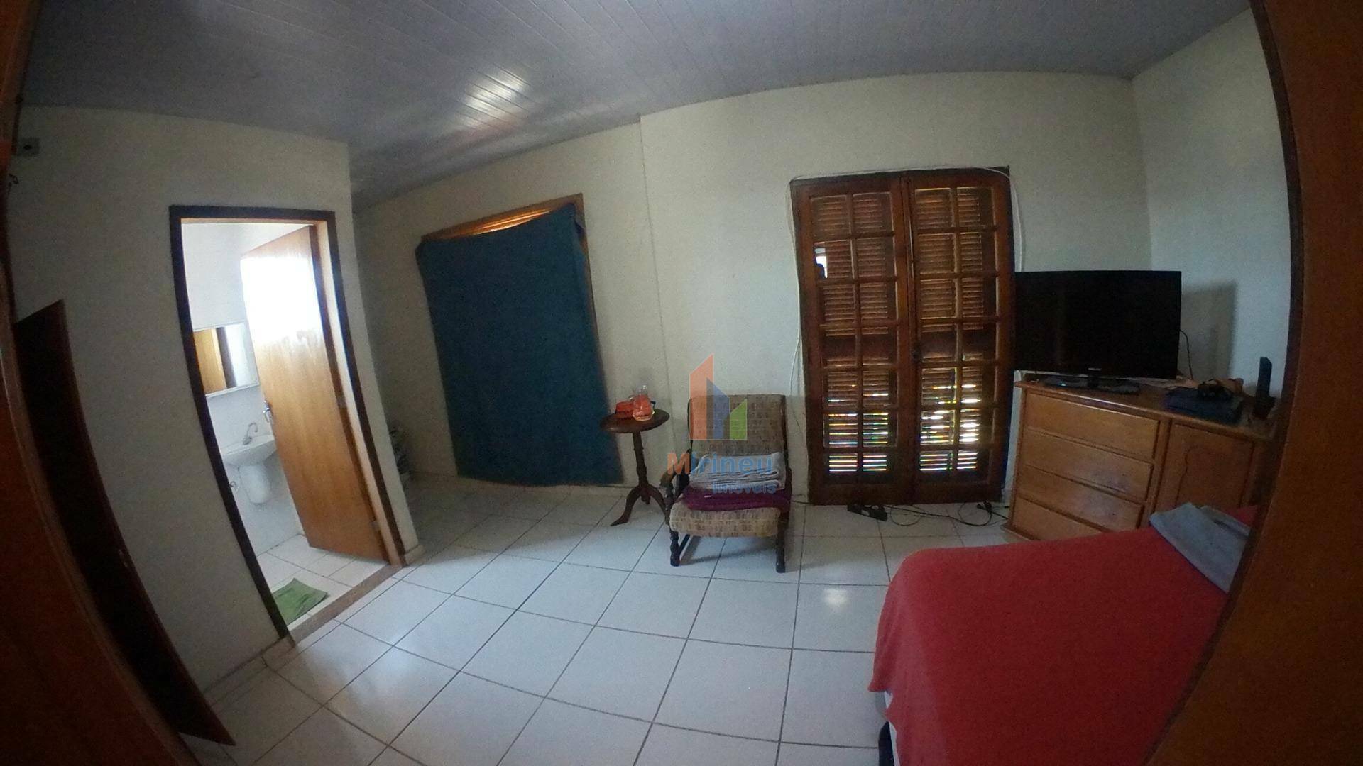 Casa à venda com 5 quartos, 202m² - Foto 17