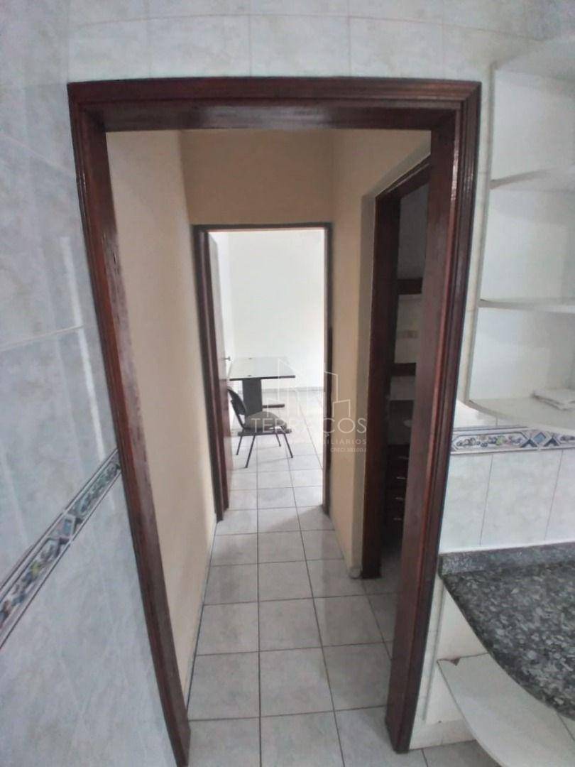 Casa à venda com 4 quartos, 180m² - Foto 18