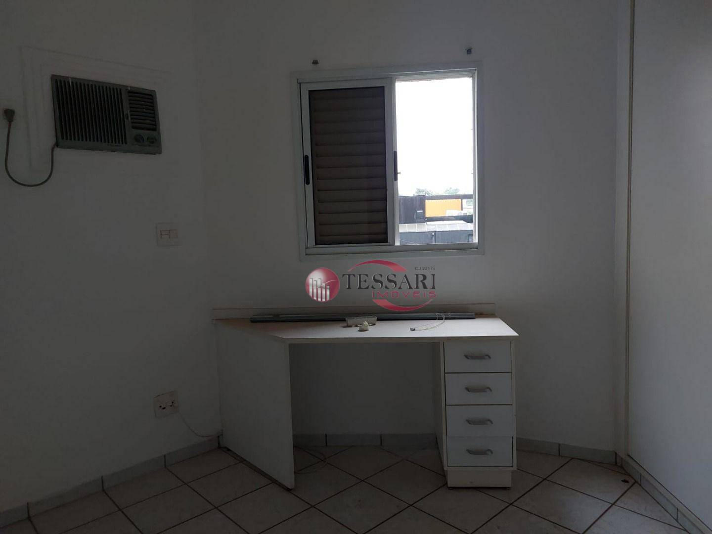 Apartamento para alugar com 3 quartos, 95m² - Foto 8