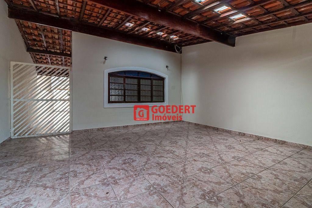 Sobrado à venda com 3 quartos, 196m² - Foto 2