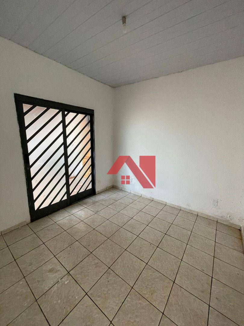 Casa à venda com 5 quartos, 230m² - Foto 13