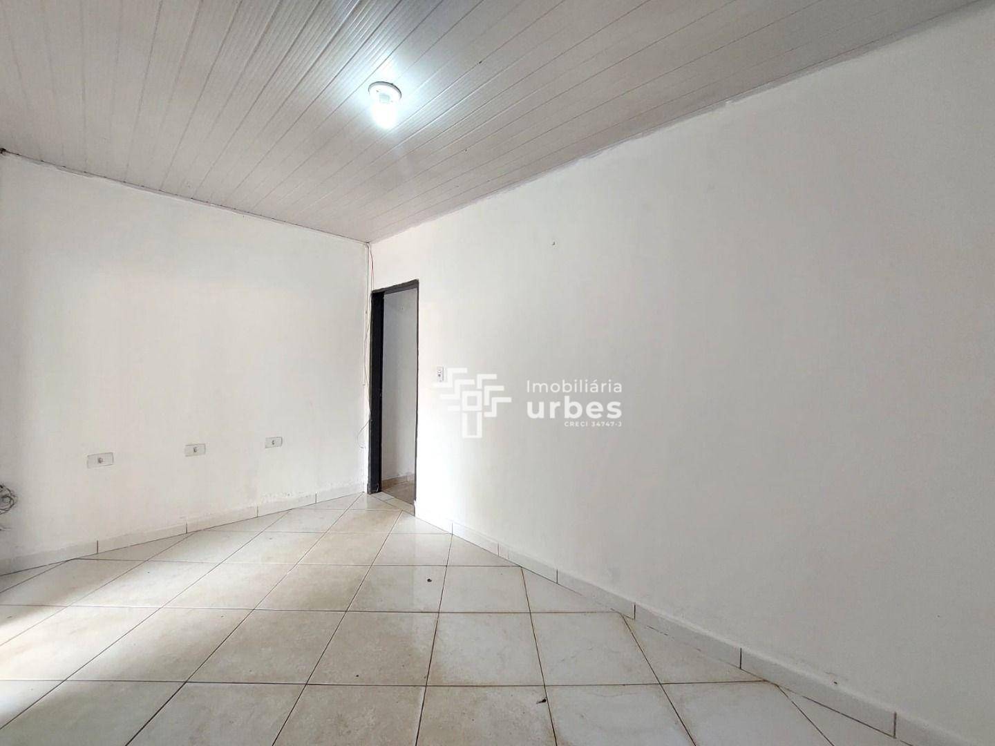 Casa para alugar com 2 quartos, 120m² - Foto 3