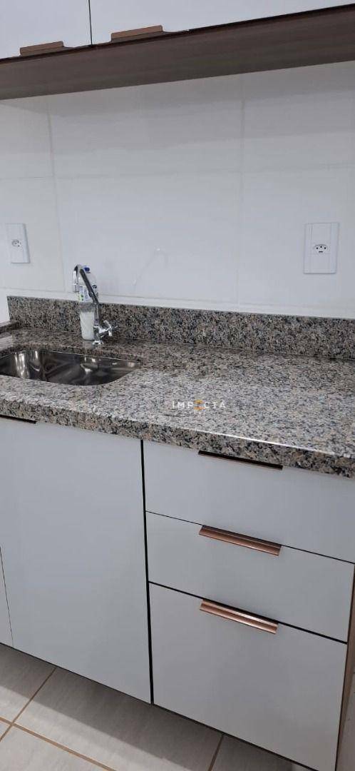 Apartamento à venda com 2 quartos, 79m² - Foto 5