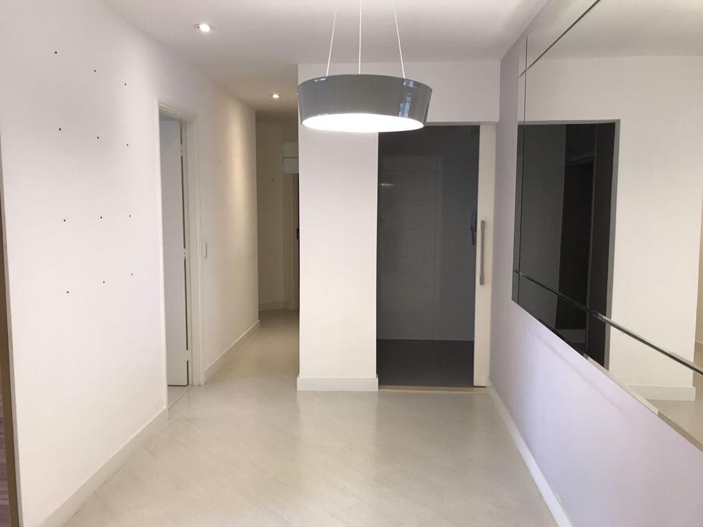 Apartamento à venda com 3 quartos, 72m² - Foto 2