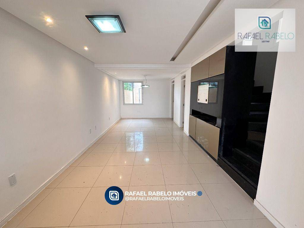 Casa à venda com 4 quartos, 220m² - Foto 2