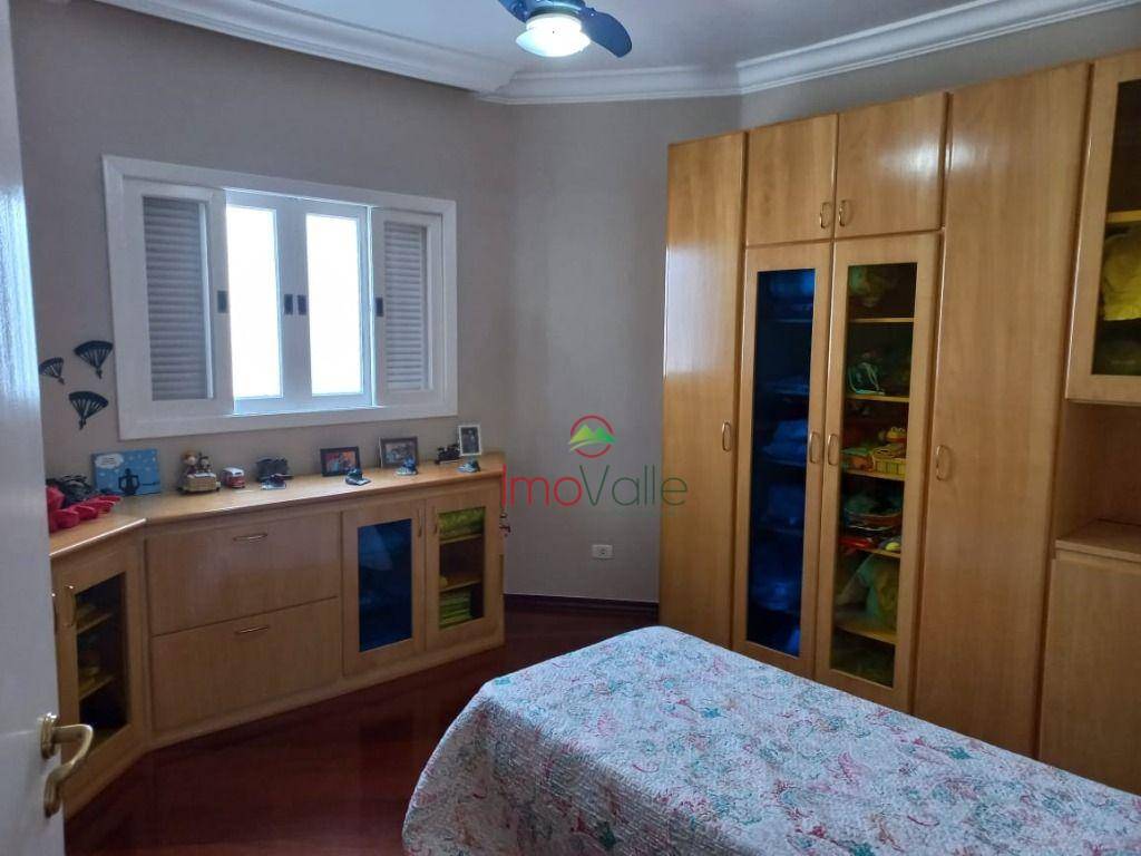 Casa de Condomínio à venda com 4 quartos, 295m² - Foto 28