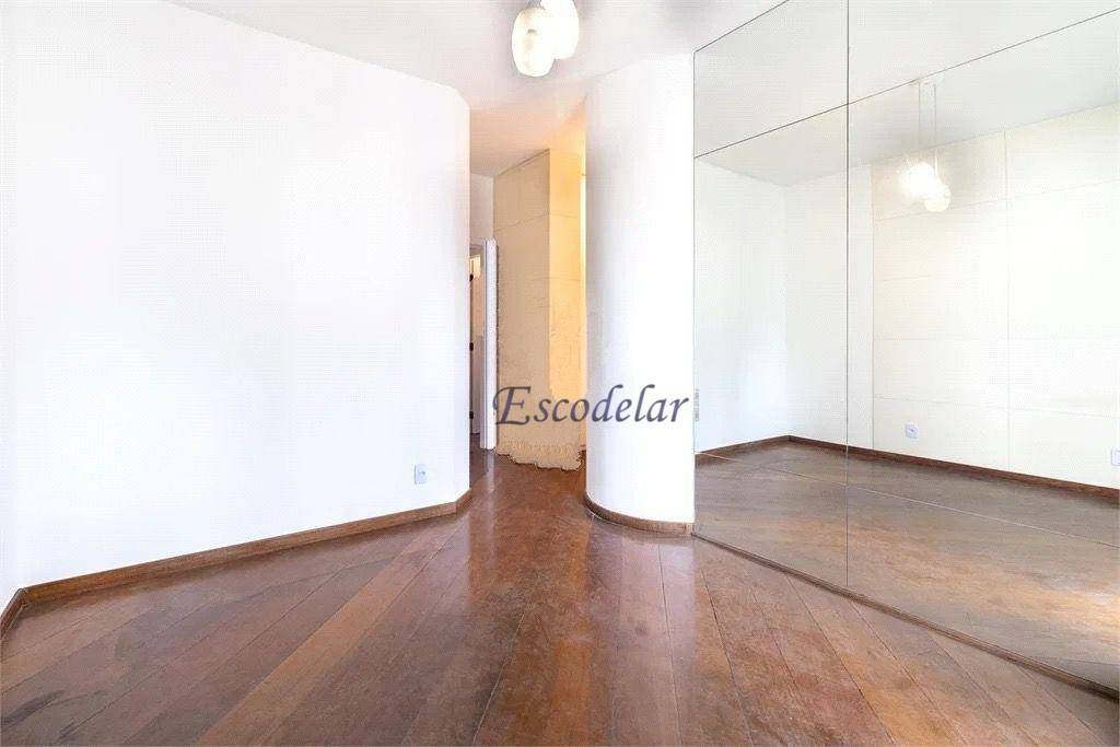 Apartamento à venda com 4 quartos, 214m² - Foto 10