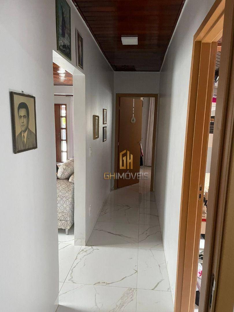 Casa à venda com 3 quartos, 250m² - Foto 18