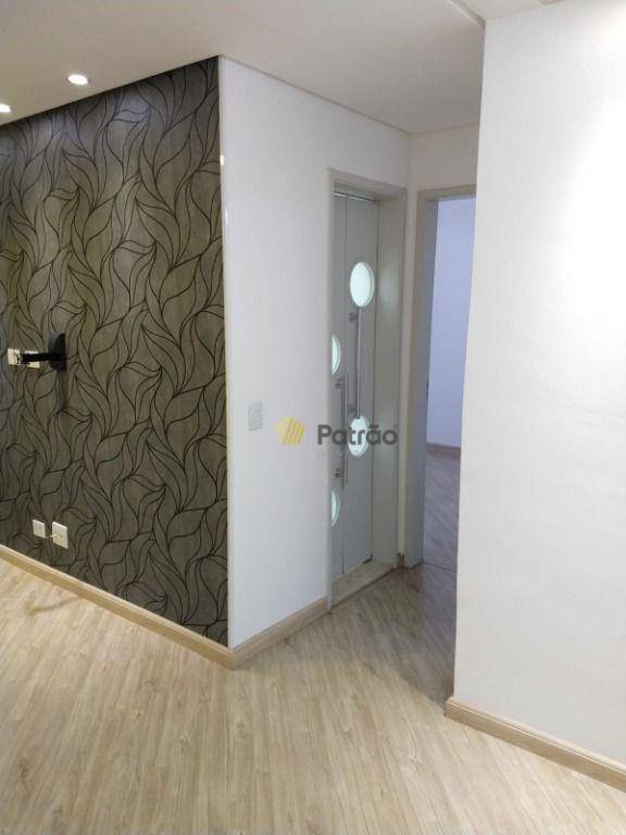 Apartamento à venda com 2 quartos, 58m² - Foto 11