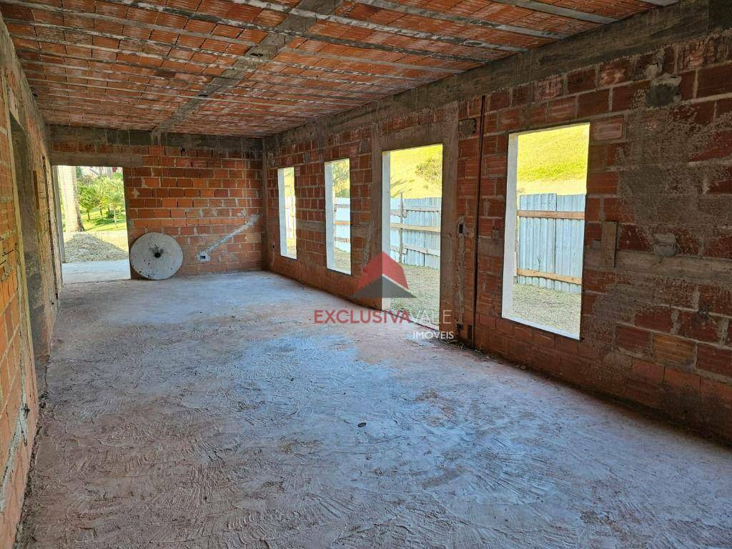 Casa de Condomínio à venda com 5 quartos, 450m² - Foto 2