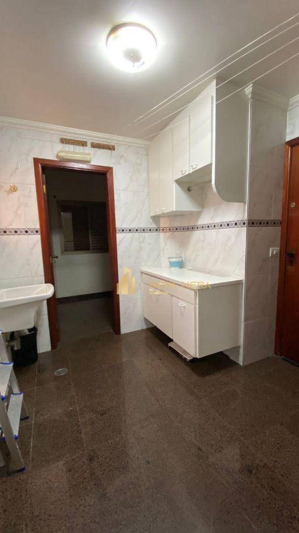 Apartamento à venda com 3 quartos, 130m² - Foto 13