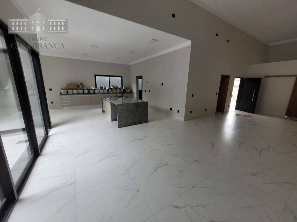 Casa de Condomínio à venda com 3 quartos, 289m² - Foto 3