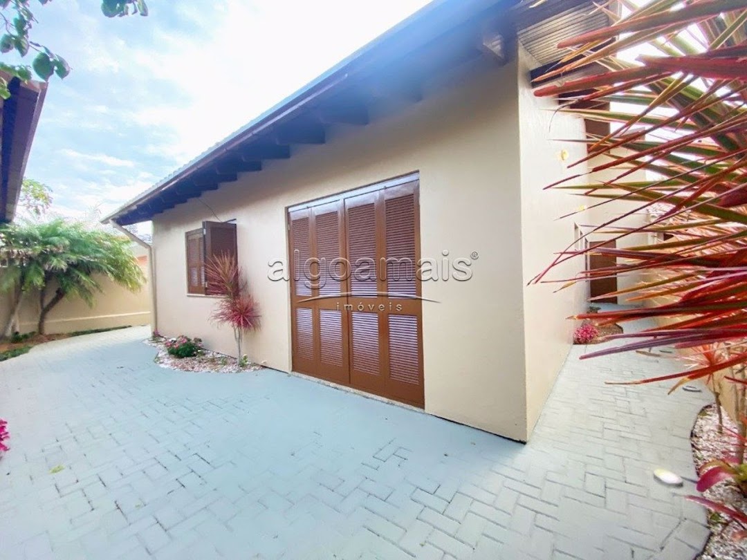 Casa à venda com 5 quartos, 150m² - Foto 19