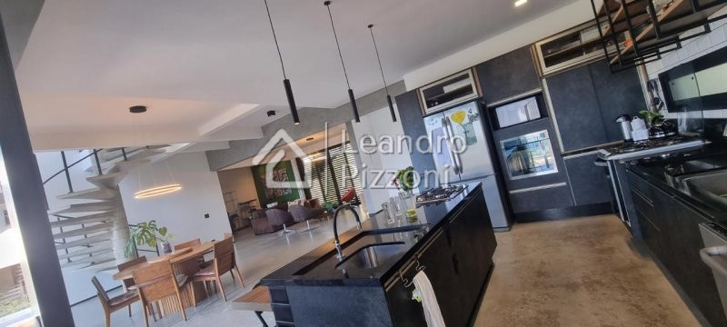 Casa à venda com 4 quartos, 336m² - Foto 6