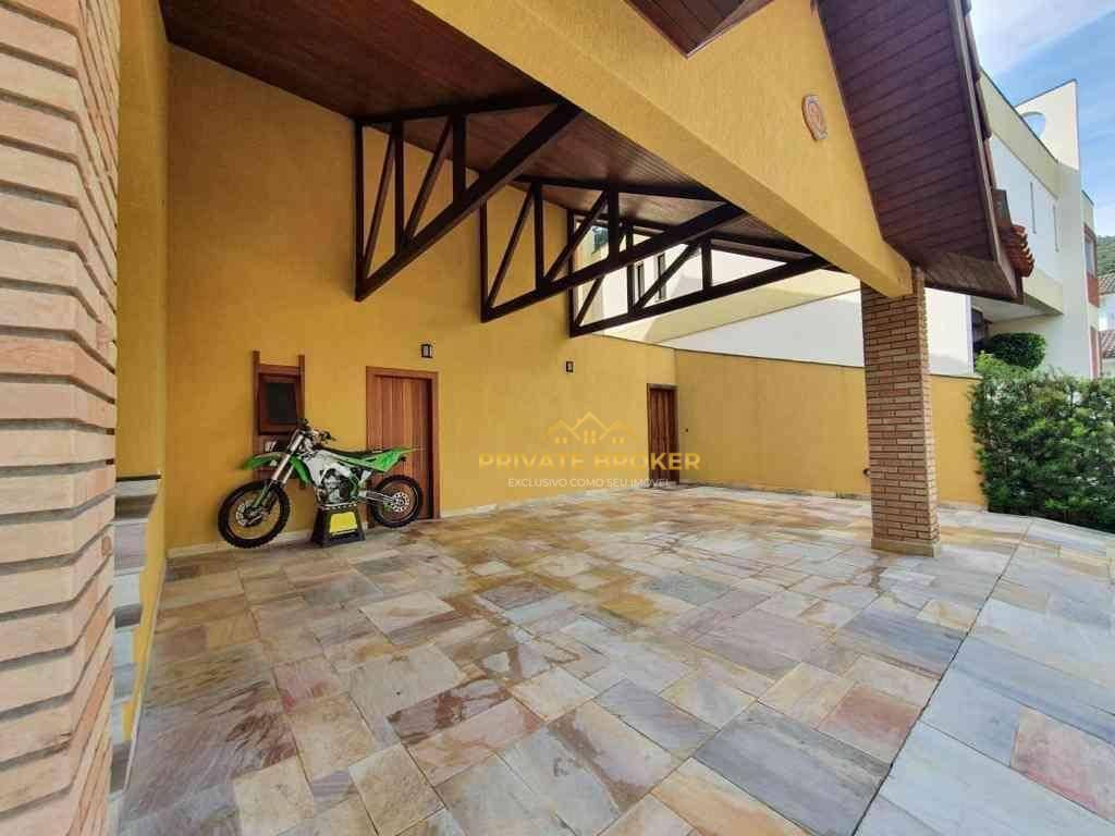 Casa de Condomínio à venda com 4 quartos, 490m² - Foto 13