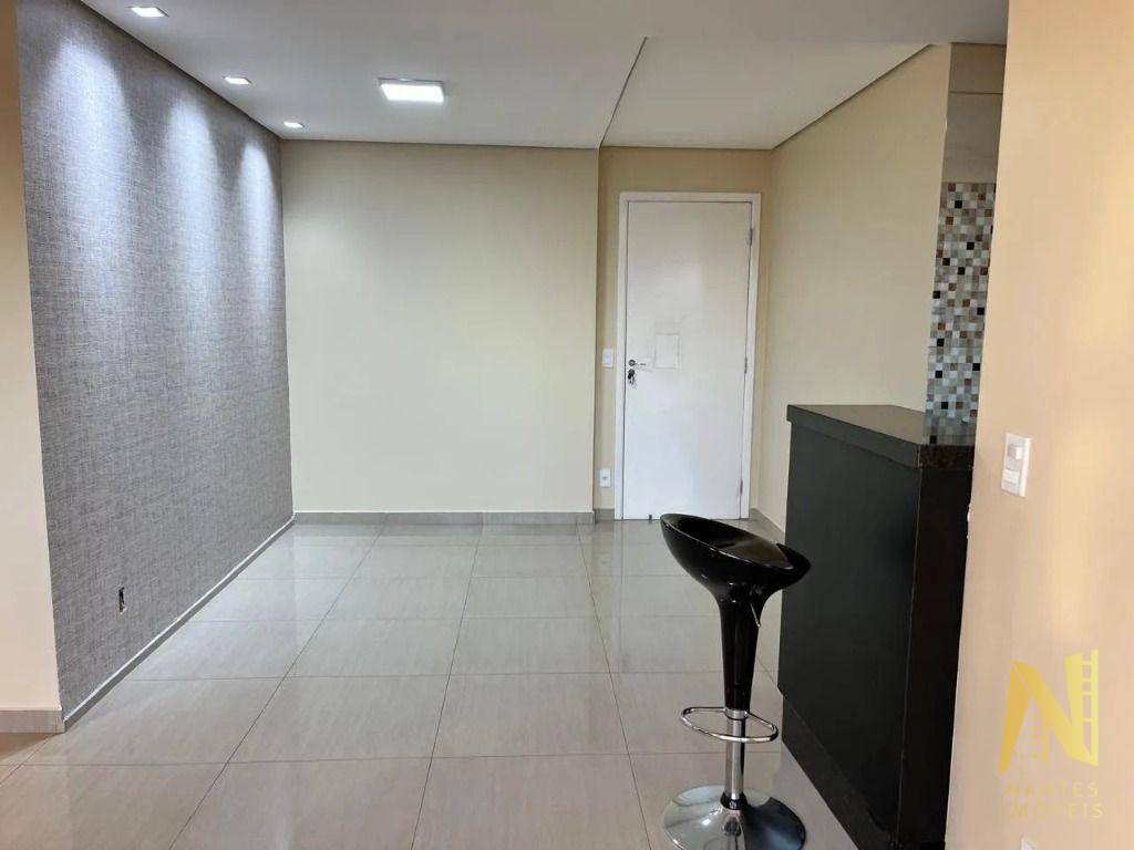 Apartamento à venda com 2 quartos, 66m² - Foto 6