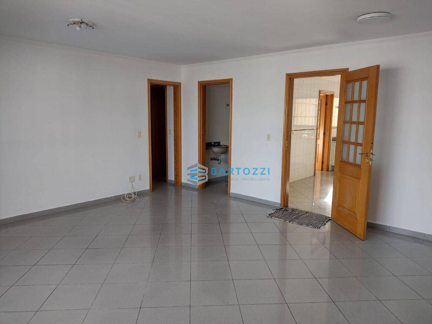 Apartamento à venda com 4 quartos, 135m² - Foto 3