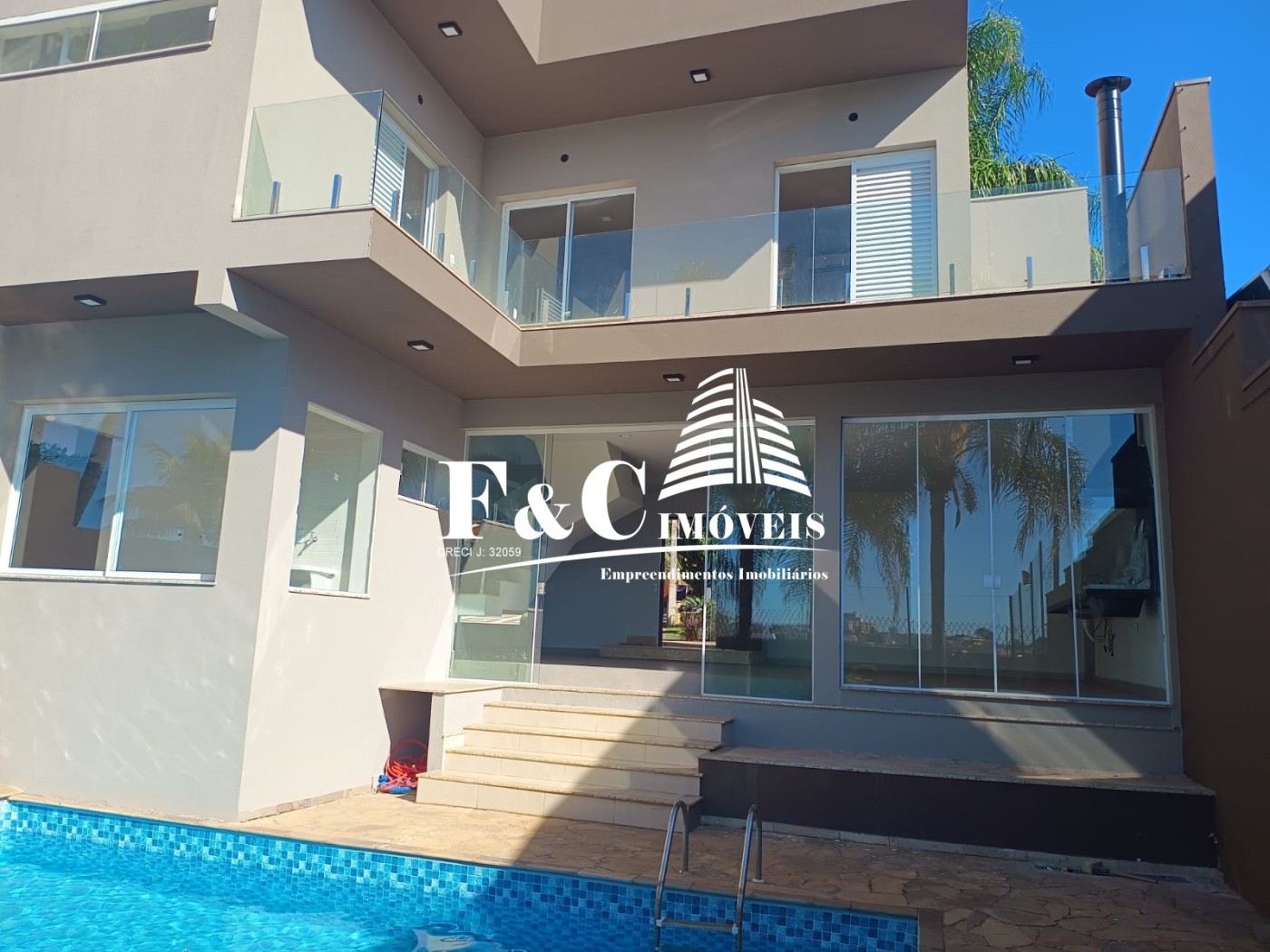 Casa de Condomínio à venda com 3 quartos, 211m² - Foto 1