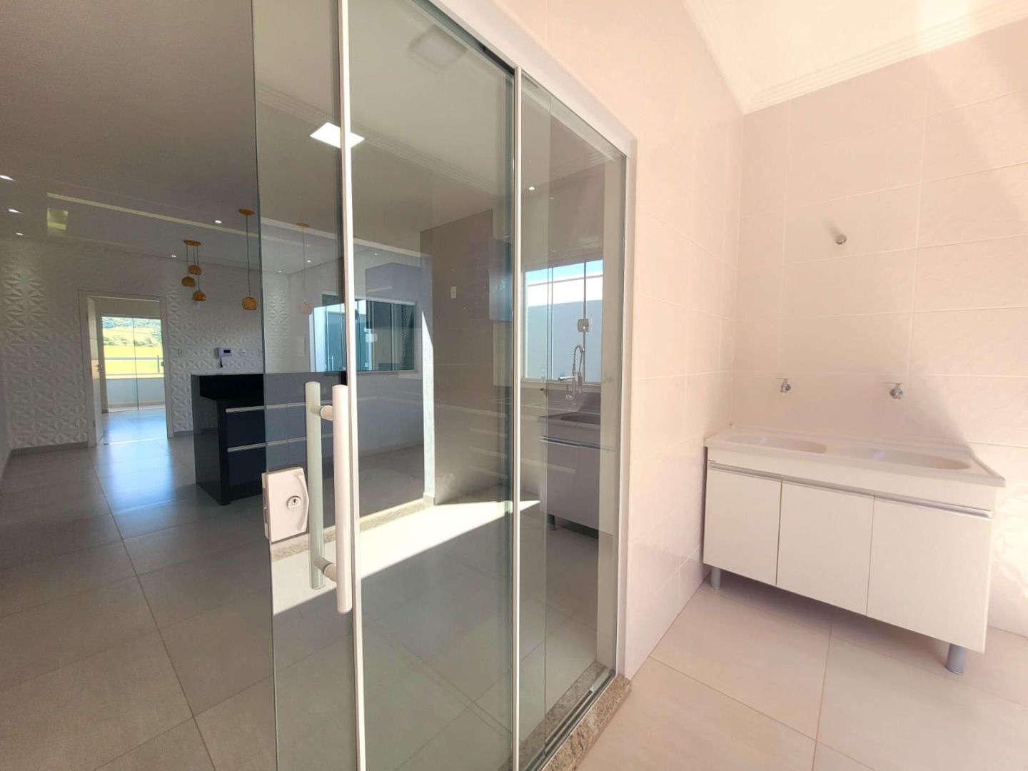 Casa à venda com 3 quartos, 226m² - Foto 14