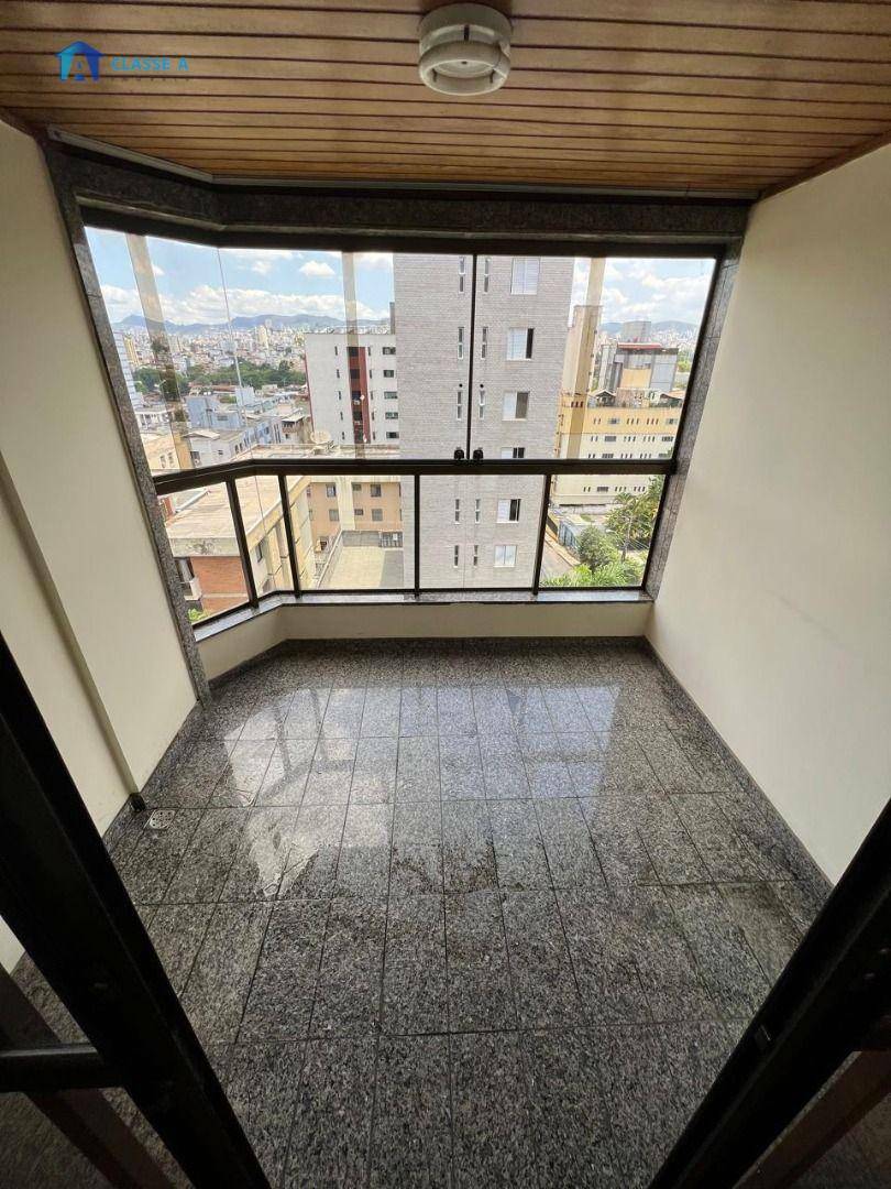 Apartamento à venda com 4 quartos, 250m² - Foto 13