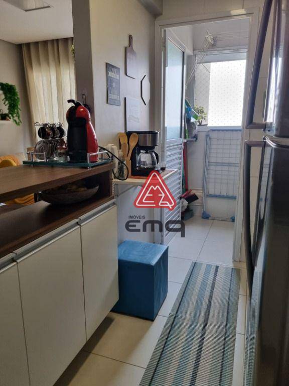 Apartamento à venda com 2 quartos, 61m² - Foto 18