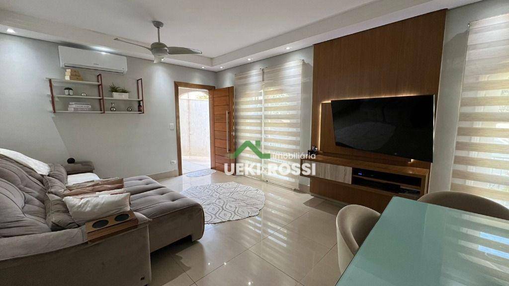 Casa à venda com 3 quartos, 160m² - Foto 4