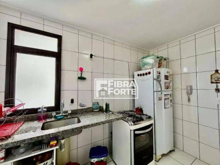 Apartamento à venda com 3 quartos, 77m² - Foto 6