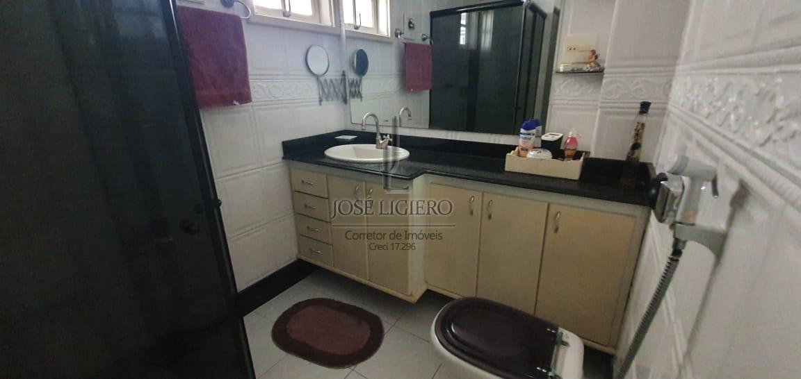 Apartamento à venda com 3 quartos, 146m² - Foto 16