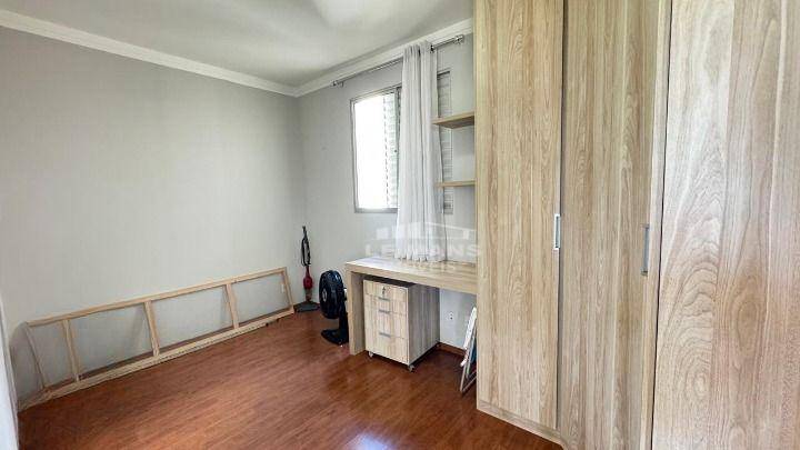 Apartamento à venda com 2 quartos, 55m² - Foto 11